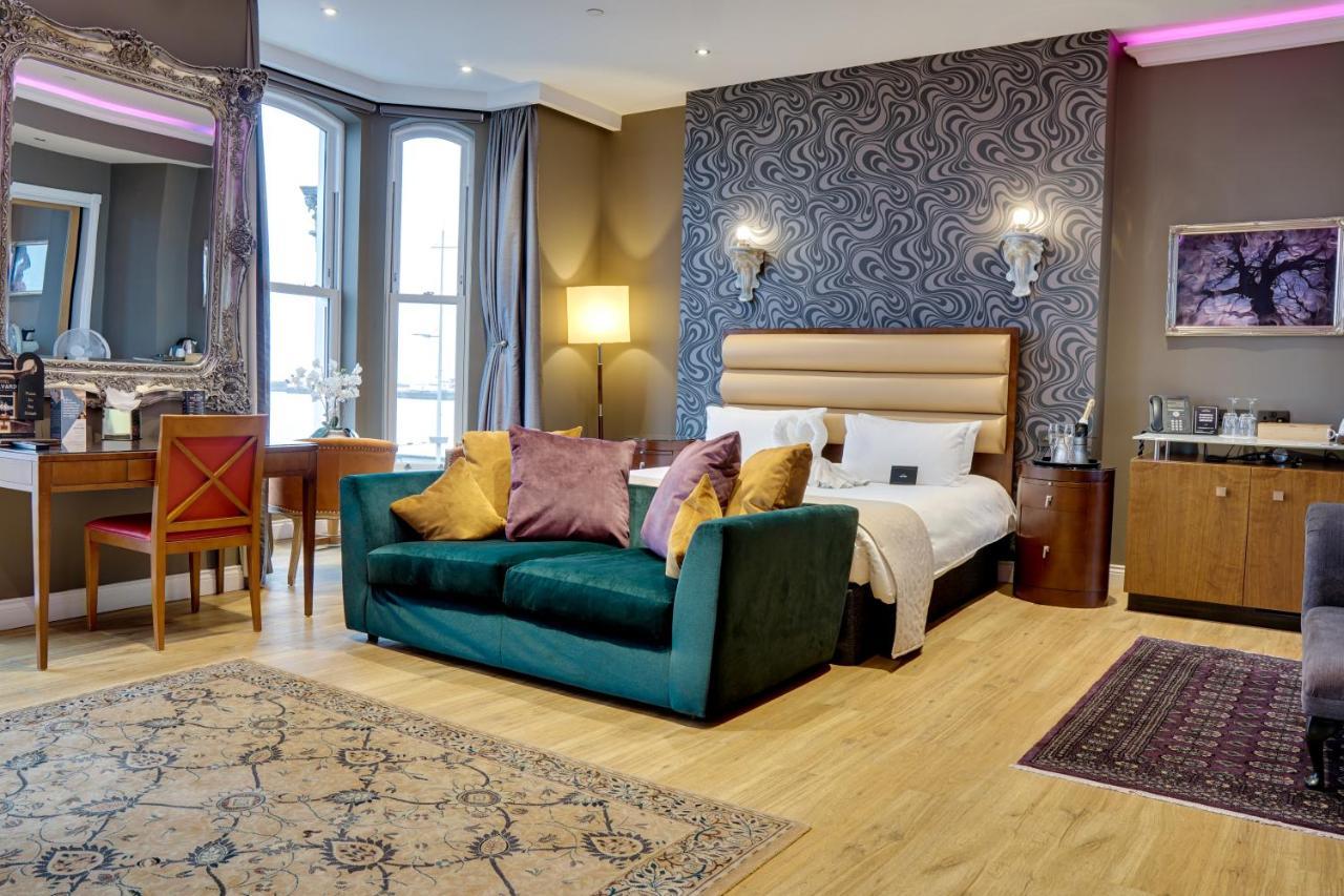 Halvard Hotel Дъглас Екстериор снимка