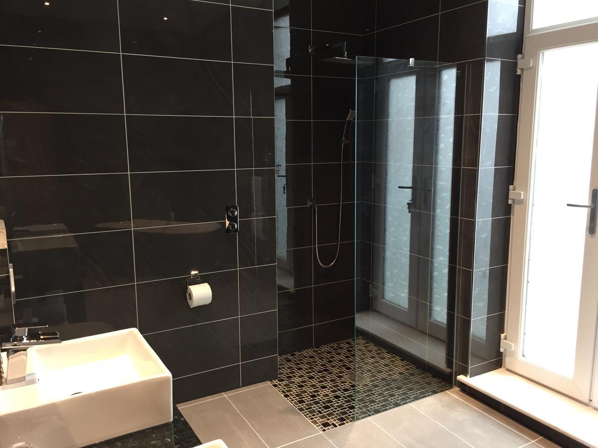 Halvard Hotel Дъглас Екстериор снимка