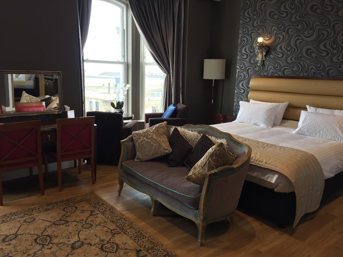 Halvard Hotel Дъглас Екстериор снимка